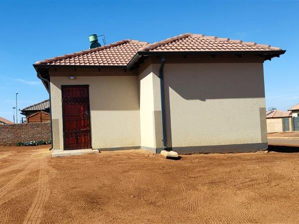 2 Bedroom Property for Sale in Bergsig Western Cape